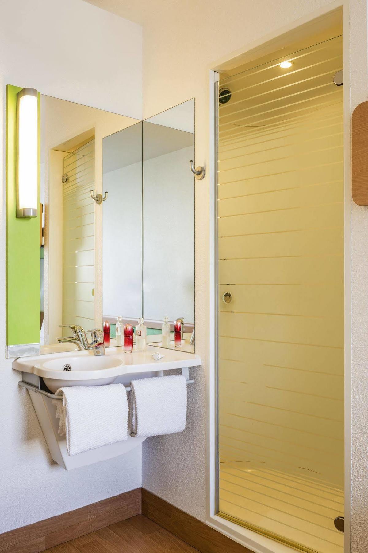 Ibis Budget Newport Εξωτερικό φωτογραφία